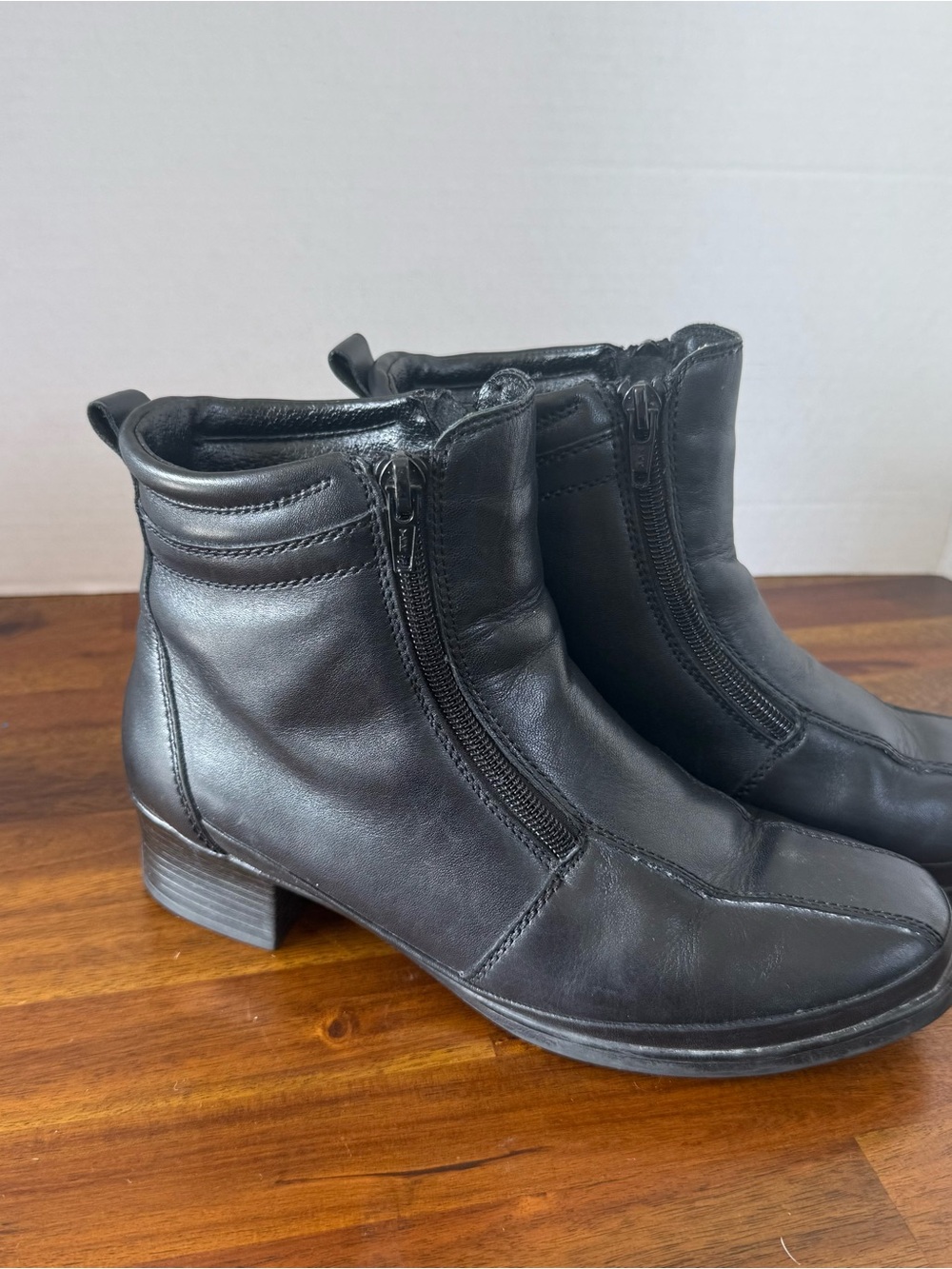 G Comfort Black Leather Zip Ankle Boots Size 7 Wide Fit